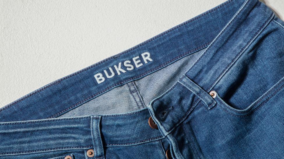 Bukser Jeans richt zich specifiek op lange mannen