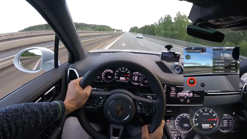 HGP Porsche Cayenne tikt 333 km/u aan op Autobahn