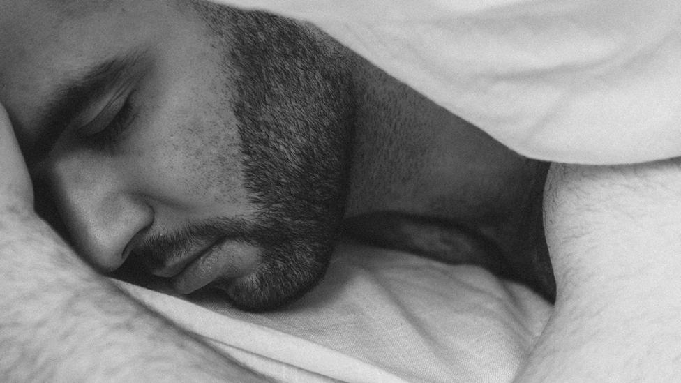 Mannelijke mannen slapen minder, blijkt uit onderzoek