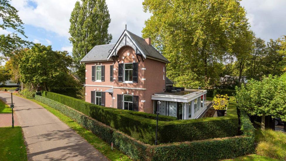 Te koop: Moderne villa in Brabantse Nuenen met stijlvolle mancave