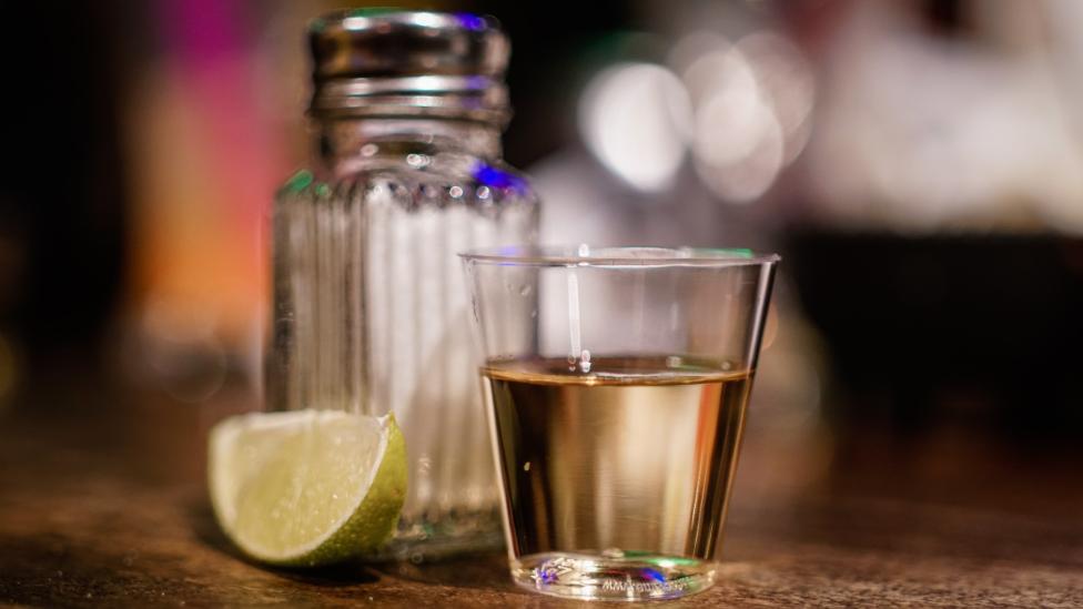 Voor 100 euro kan je in Mexico onbeperkt drinken in een tequilatrein