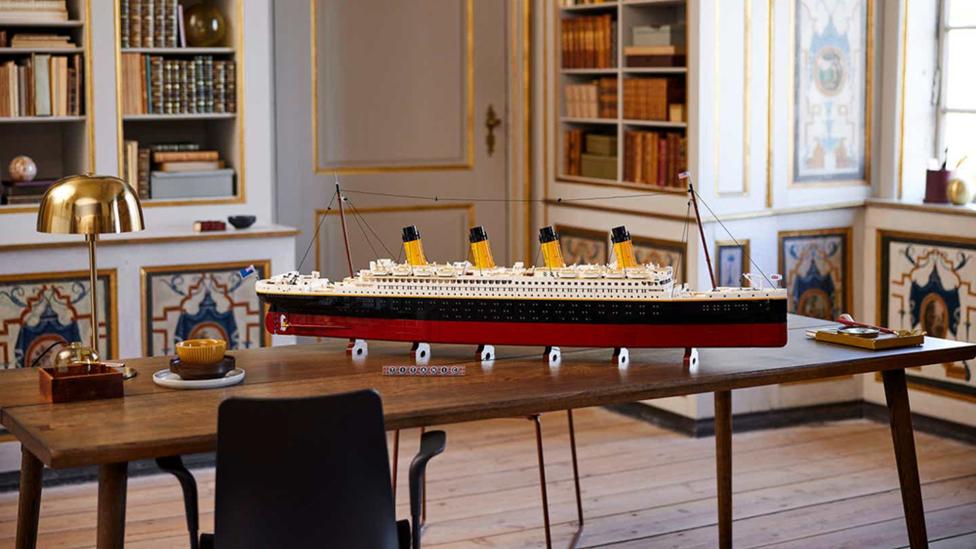 YouTuber laat in timelapse (10 minuten) zien hoe je Lego-set van Titanic bouwt