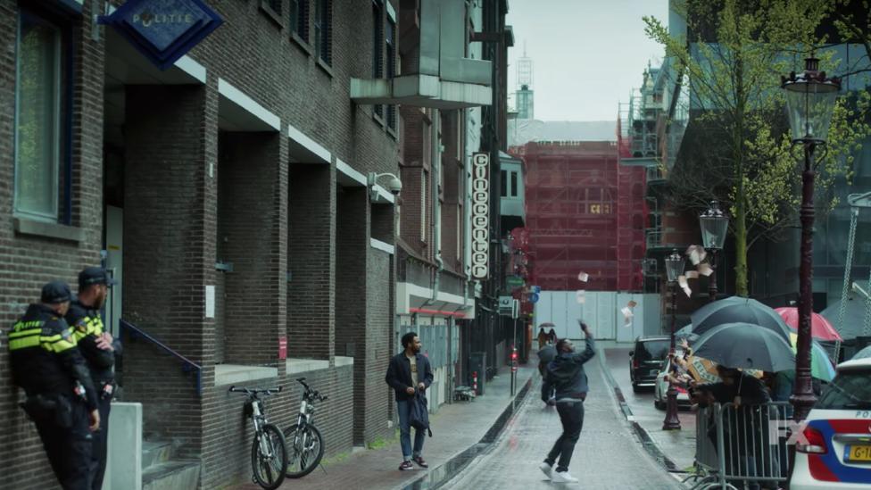 Trailer: Derde seizoen van Atlanta (tv-serie van Donald Glover) brengt bezoek aan Amsterdam