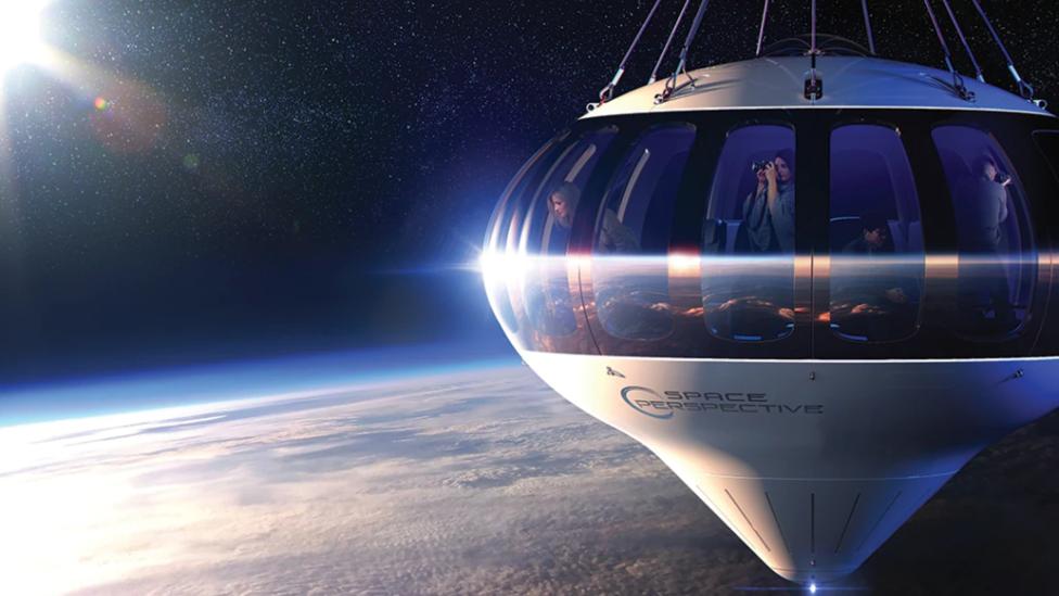In deze luxe ruimteballon smul je van kaviaar en bubbels op 30 kilometer hoogte