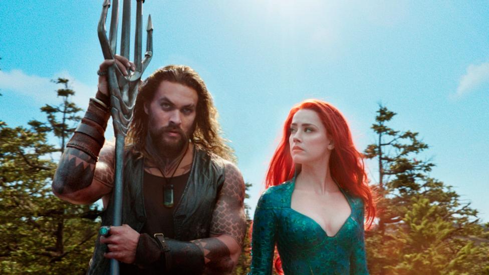 ‘Warner Bros. gaat alle Amber Heard-scènes verwijderen uit Aquaman 2’
