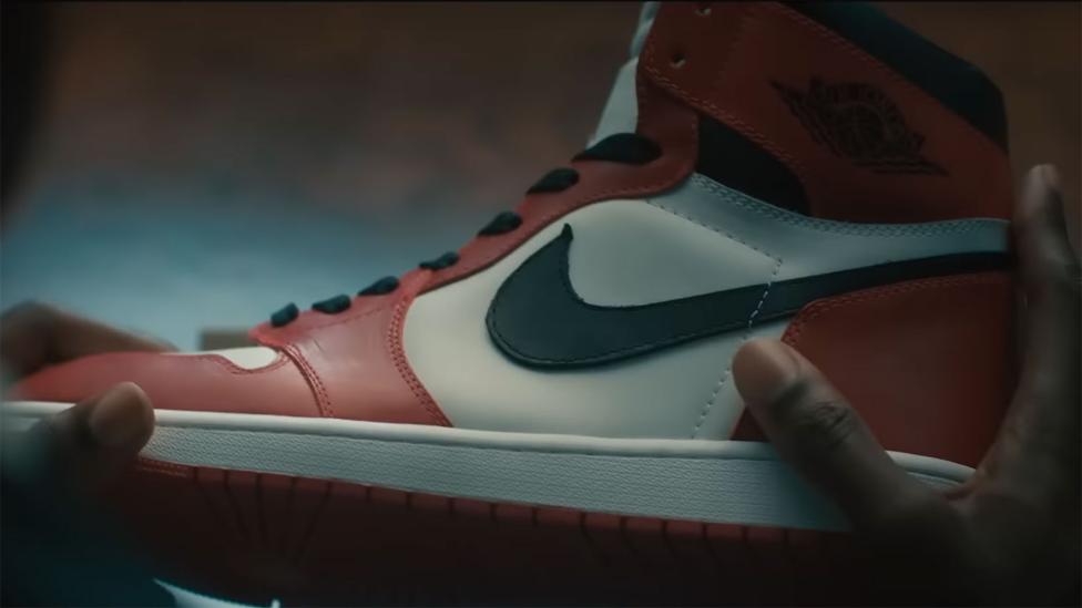 Air vertelt het verhaal van Michael Jordan en Nike