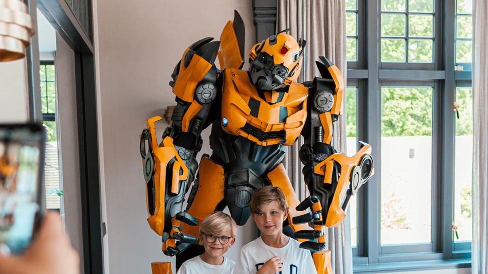 ‘Transformers’ lanceert hulplijn om kinderen te steunen bij angsten