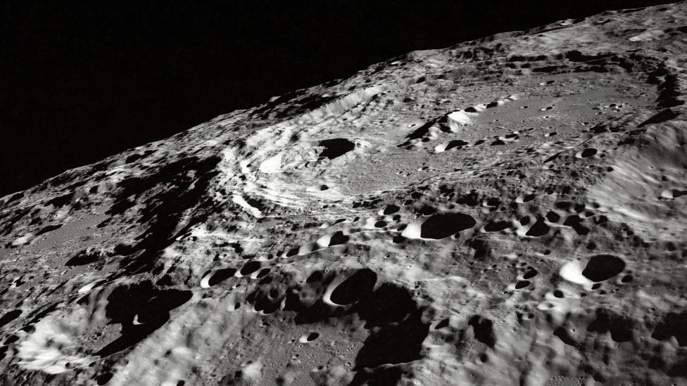 Er zijn ‘verborgen’ structuren ontdekt onder het oppervlak van de maan