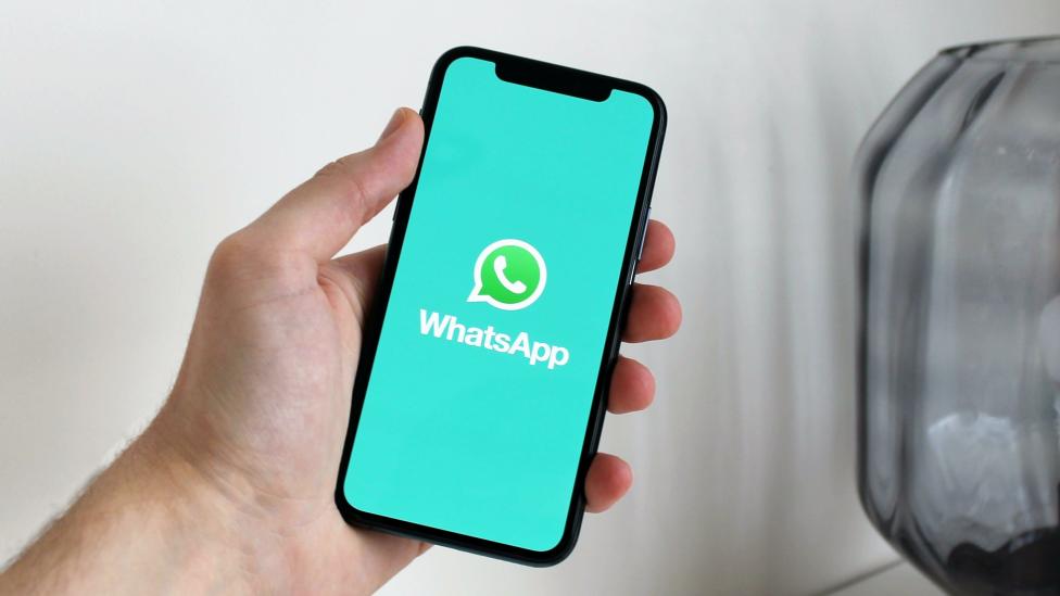 WhatsApp laat je nu ook foto’s en video versturen in de originele kwaliteit