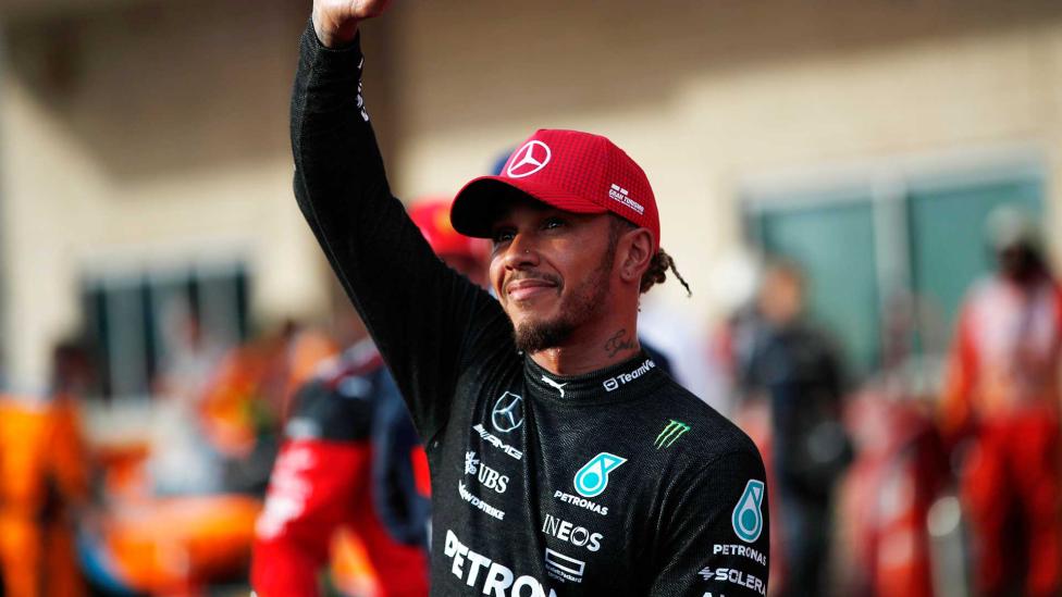 Lewis Hamilton noemt vertrek bij Mercedes ‘zwaarste besluit ooit’
