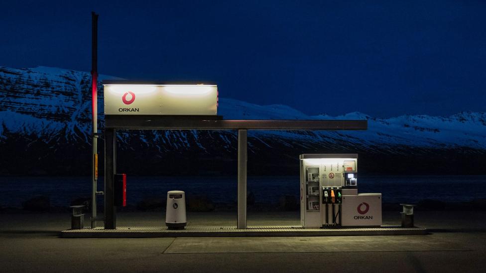 Waarom je nooit fruit op een benzinepomp moet aanraken