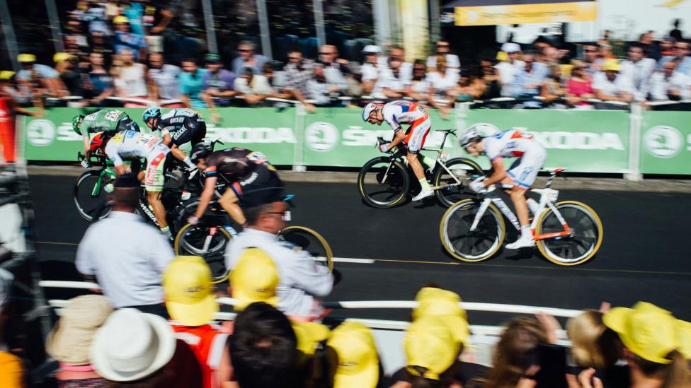 Waarom eindigt de Tour de France niet op de Champs-Élysées in Parijs?