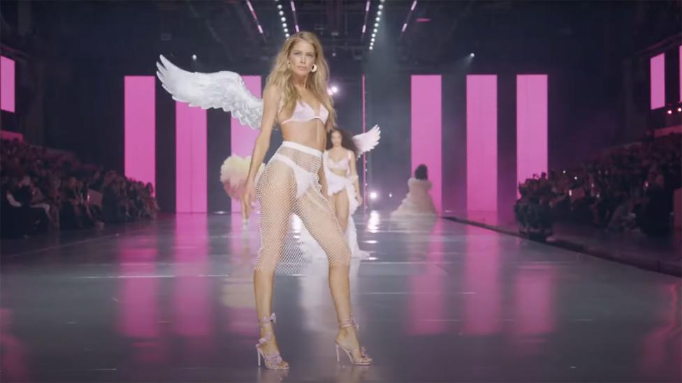 Doutzen Kroes ervaart ‘klein probleem’ tijdens de Victoria’s Secret Show 2024