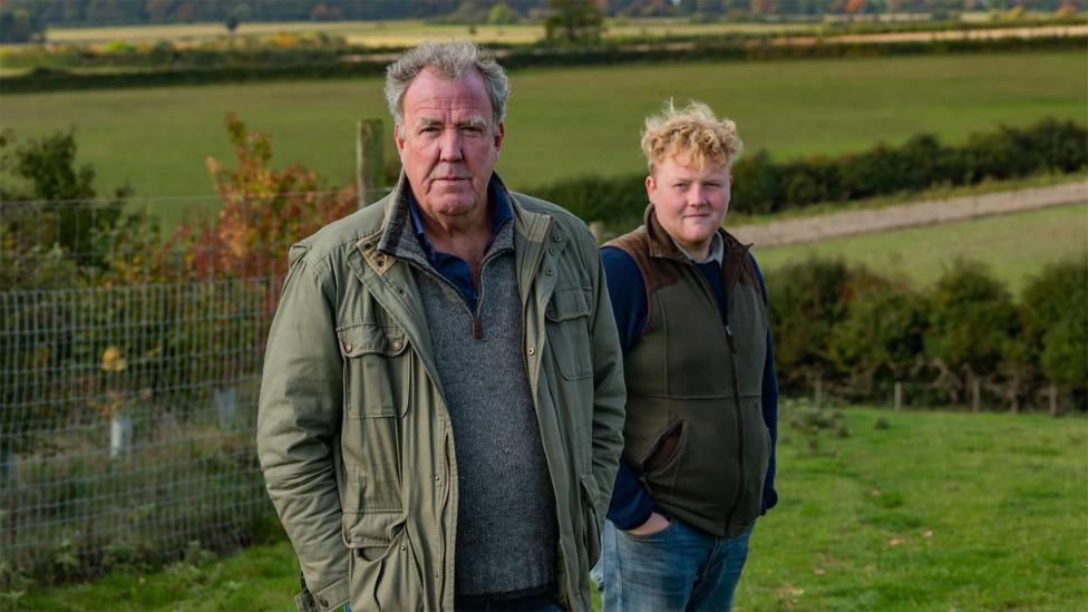 Dit is wat we tot nu toe weten over Clarkson’s Farm seizoen 5