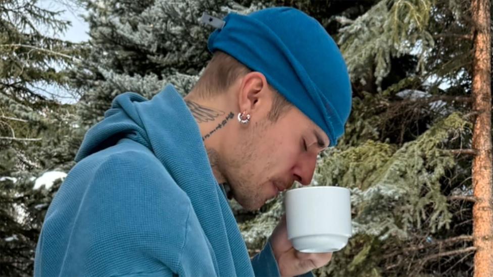 Justin Bieber komt met nieuw kledingmerk Skylrk en dropt verrassingsalbum Swag