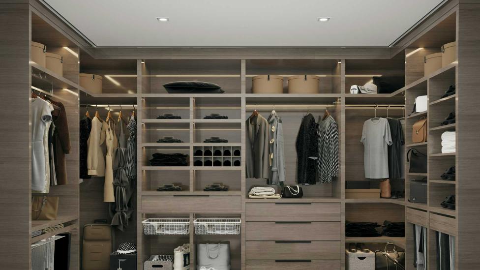 Expert legt uit: zo maak je je garderobe klaar voor een nieuw seizoen