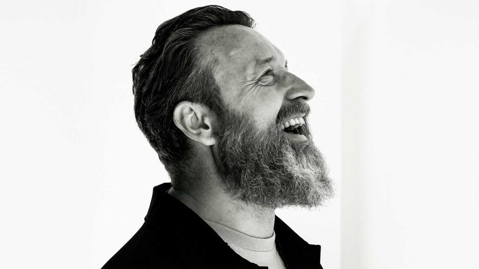 Sven Figee geeft af op nepartiesten op Spotify: ‘Generieke muziek’