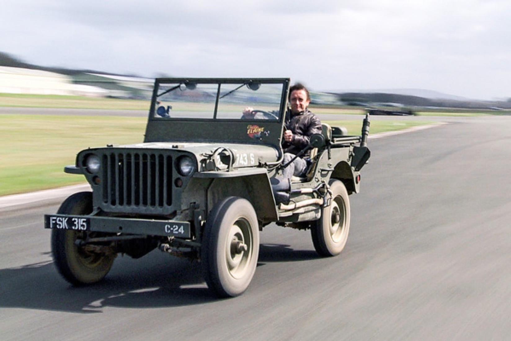 Richard Hammond in de Jeep Willys TopGear Nederland
