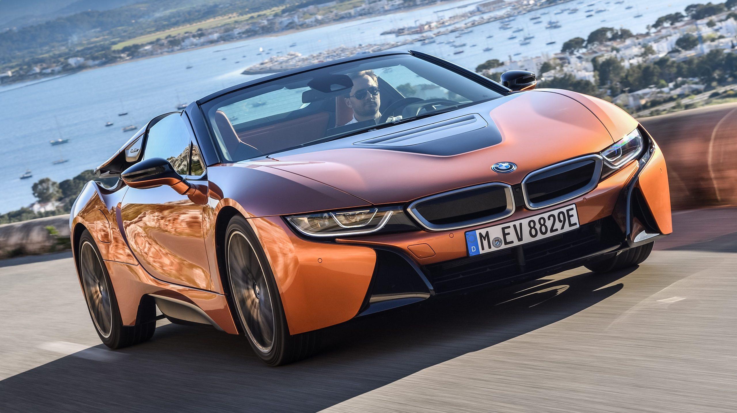 Стоить 8. BMW i8 Roadster. 2019 BMW i8 Roadster. BMW i8 Roadster 2018. БМВ i8 Turbo.