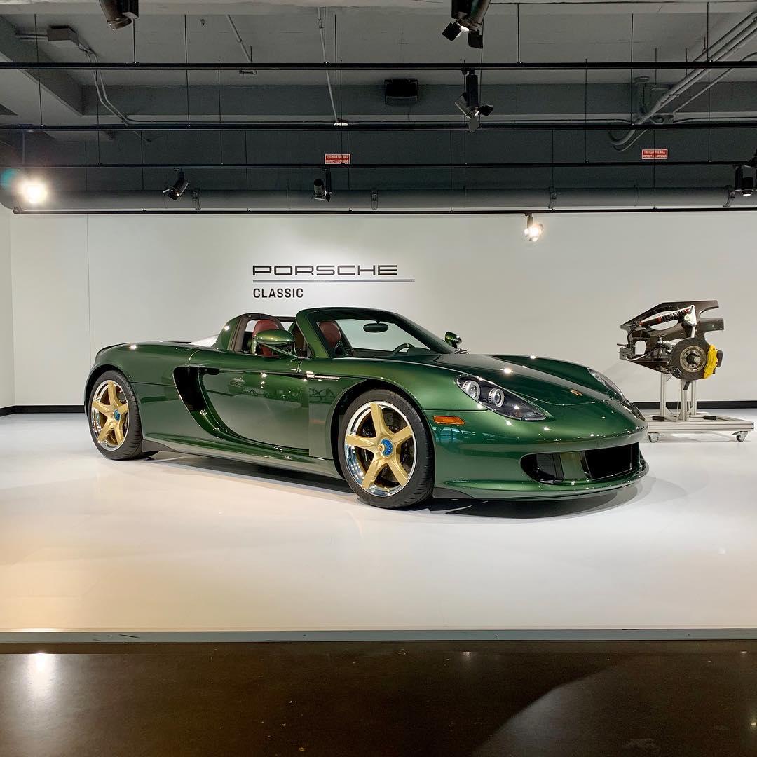 Porsche Carrera GT In Oak Green Metallic Is Nieuw TopGear porsche-carrera-gt-in-oak-green-metallic-is-nieuw-topgear