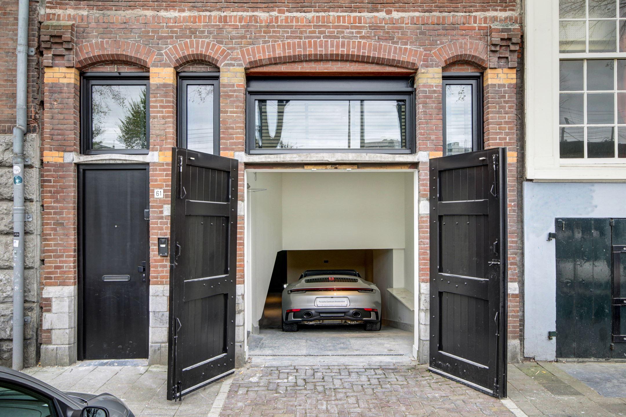 Ford Garage Amsterdam Dandk Organizer