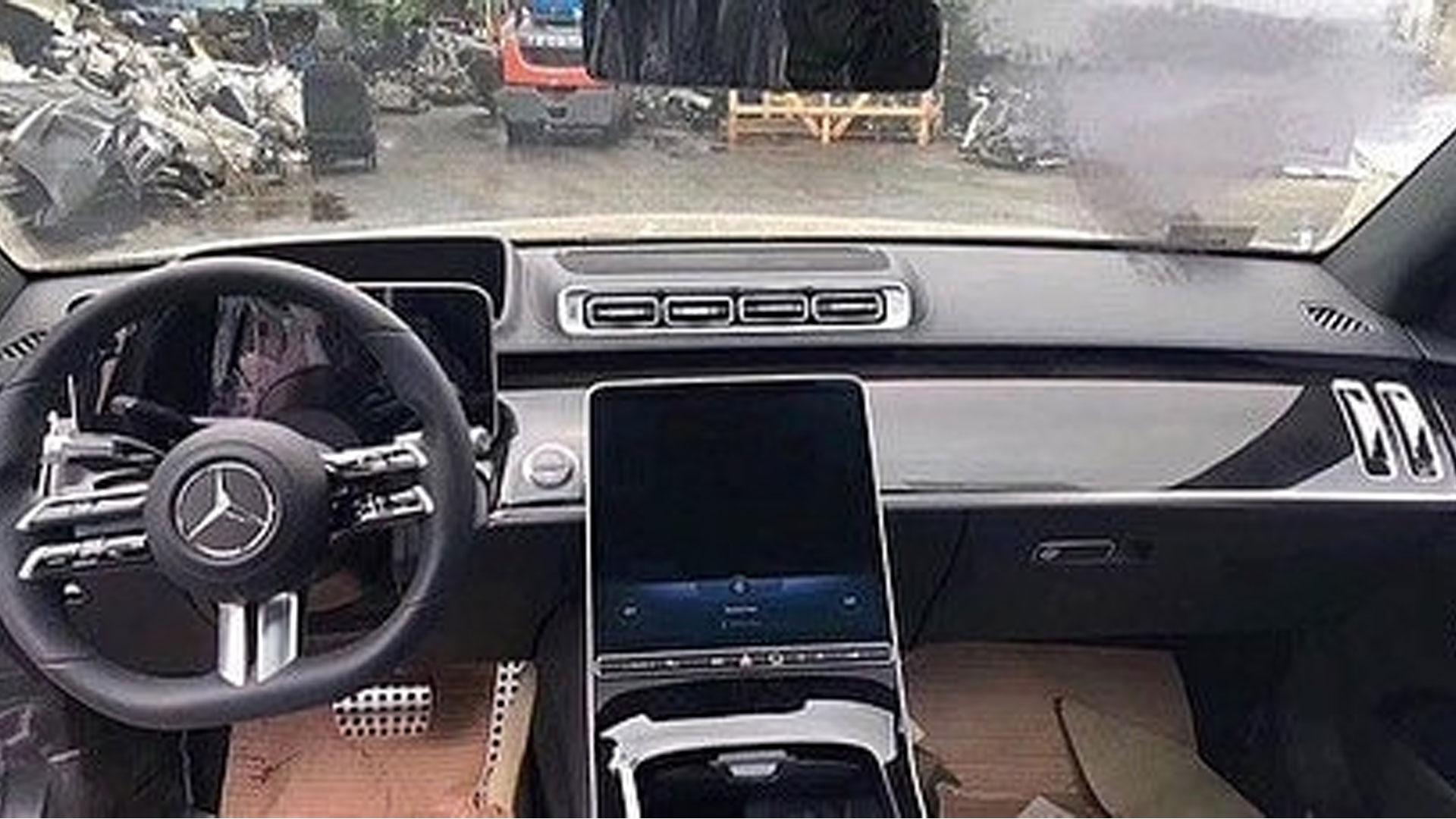 Mercedes Sklasse (W223) dumpt doorlopend scherm TopGear NL