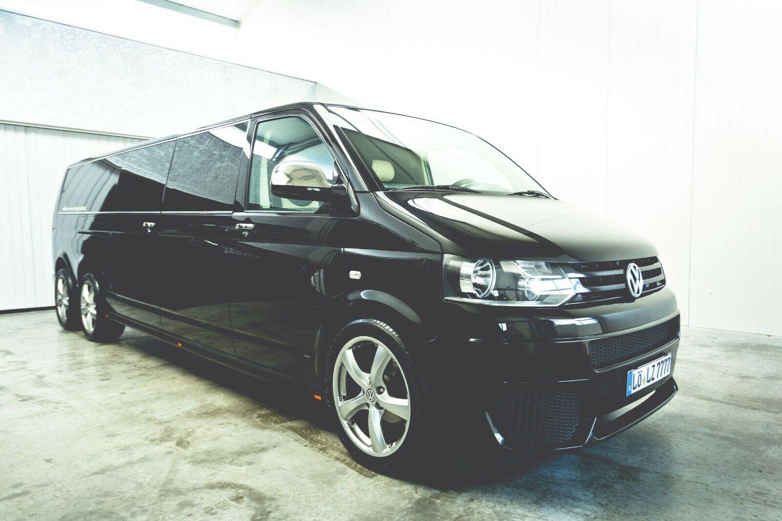 VW Transporter Limousine met zes wielen