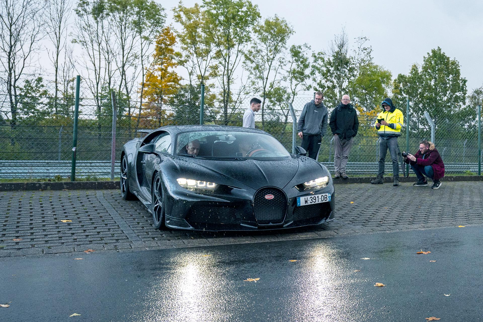 Bugatti Chiron Super Sport op parkeerplaats Nürburgring