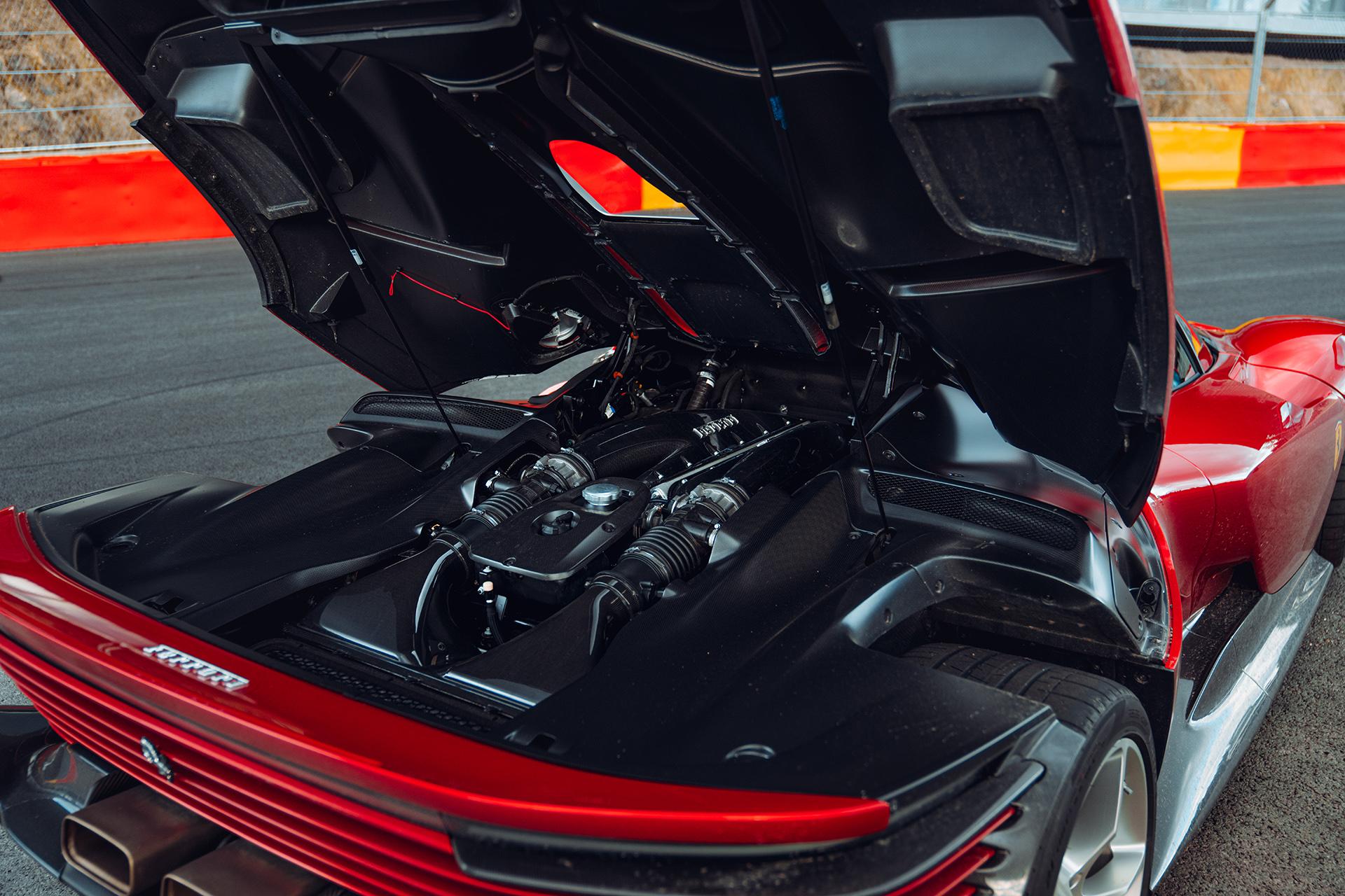 Ferrari Daytona SP3 motor