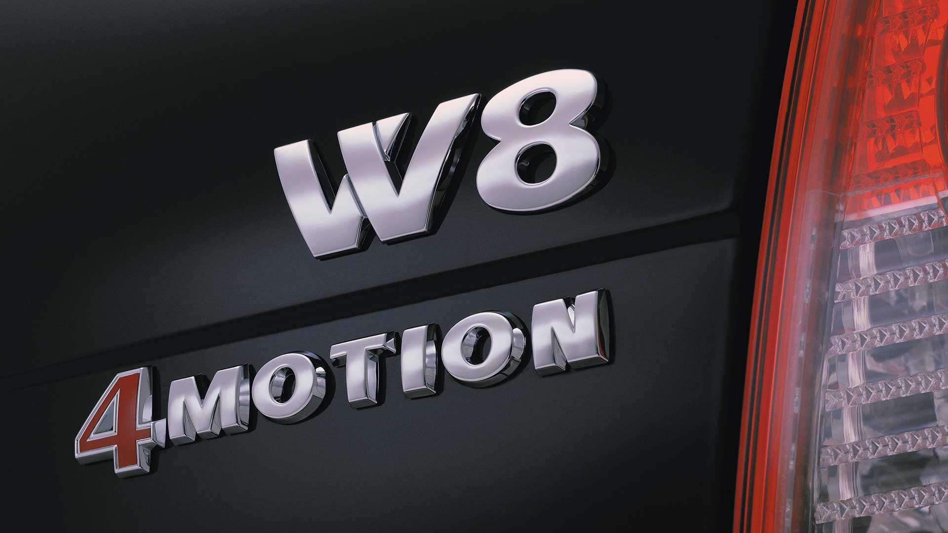 Volkswagen Passat W8 badge op de achterklep W8 en 4 Motion