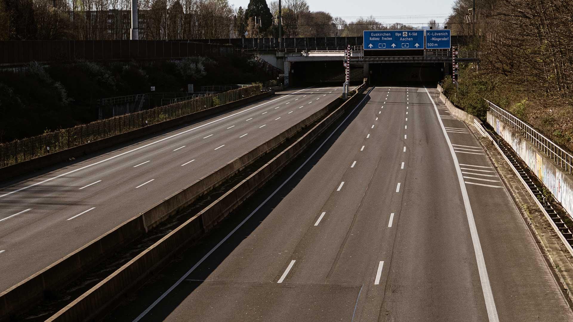 Er komt een stuk Autobahn waar EV's kunnen laden tijdens het rijden