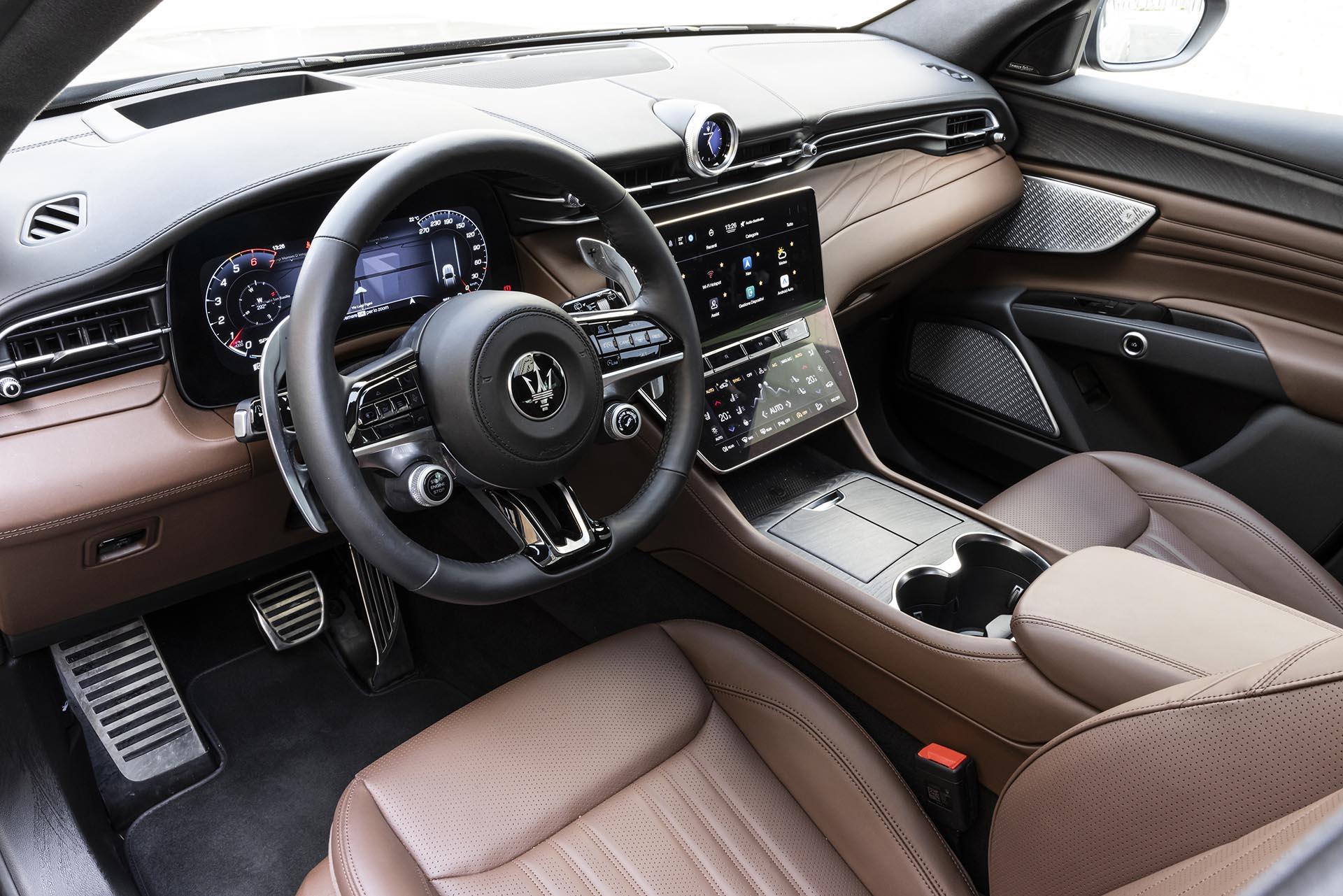 Maserati Grecale GT (2023) interior overview