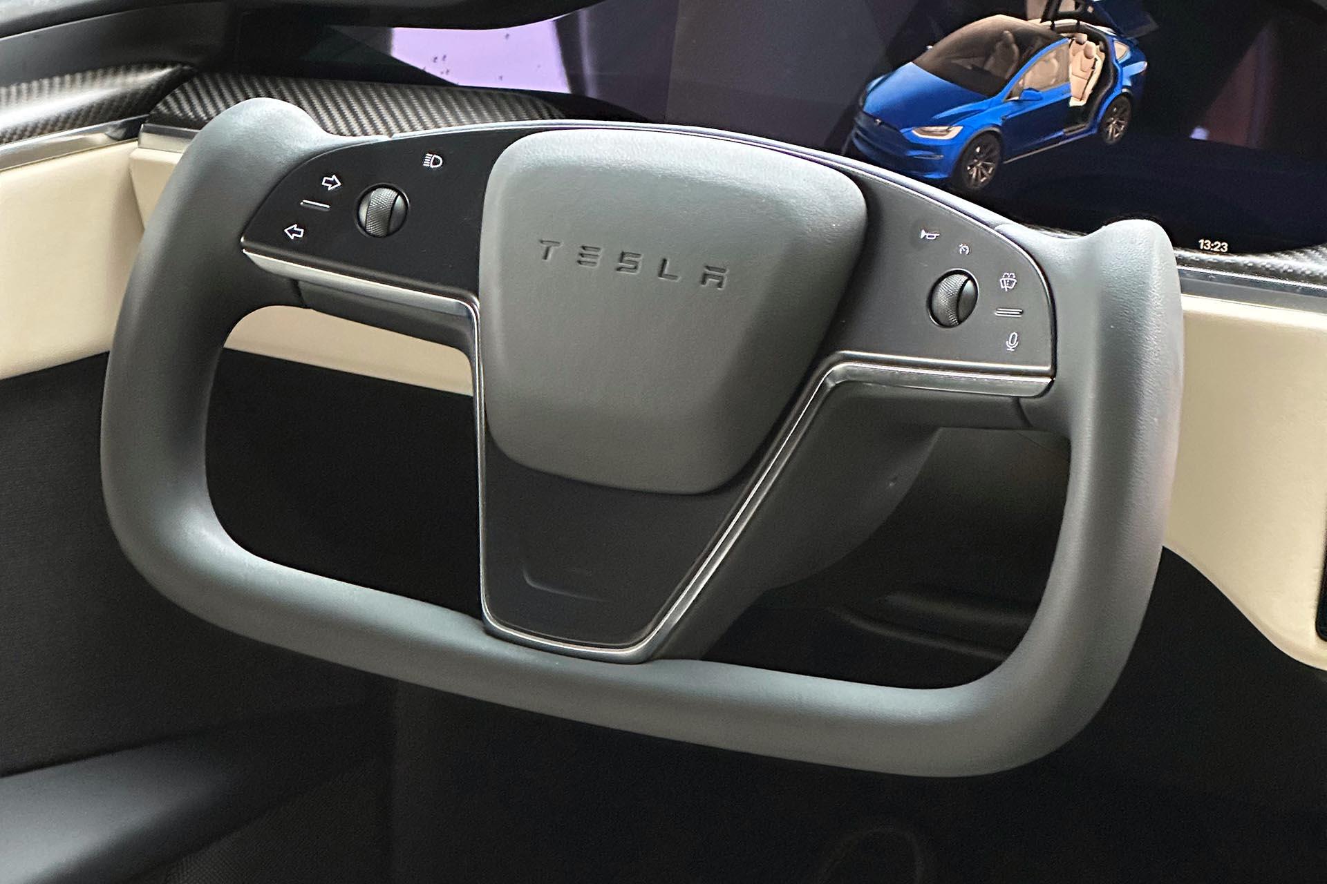 Tesla Model X Plaid detail yoke stuur