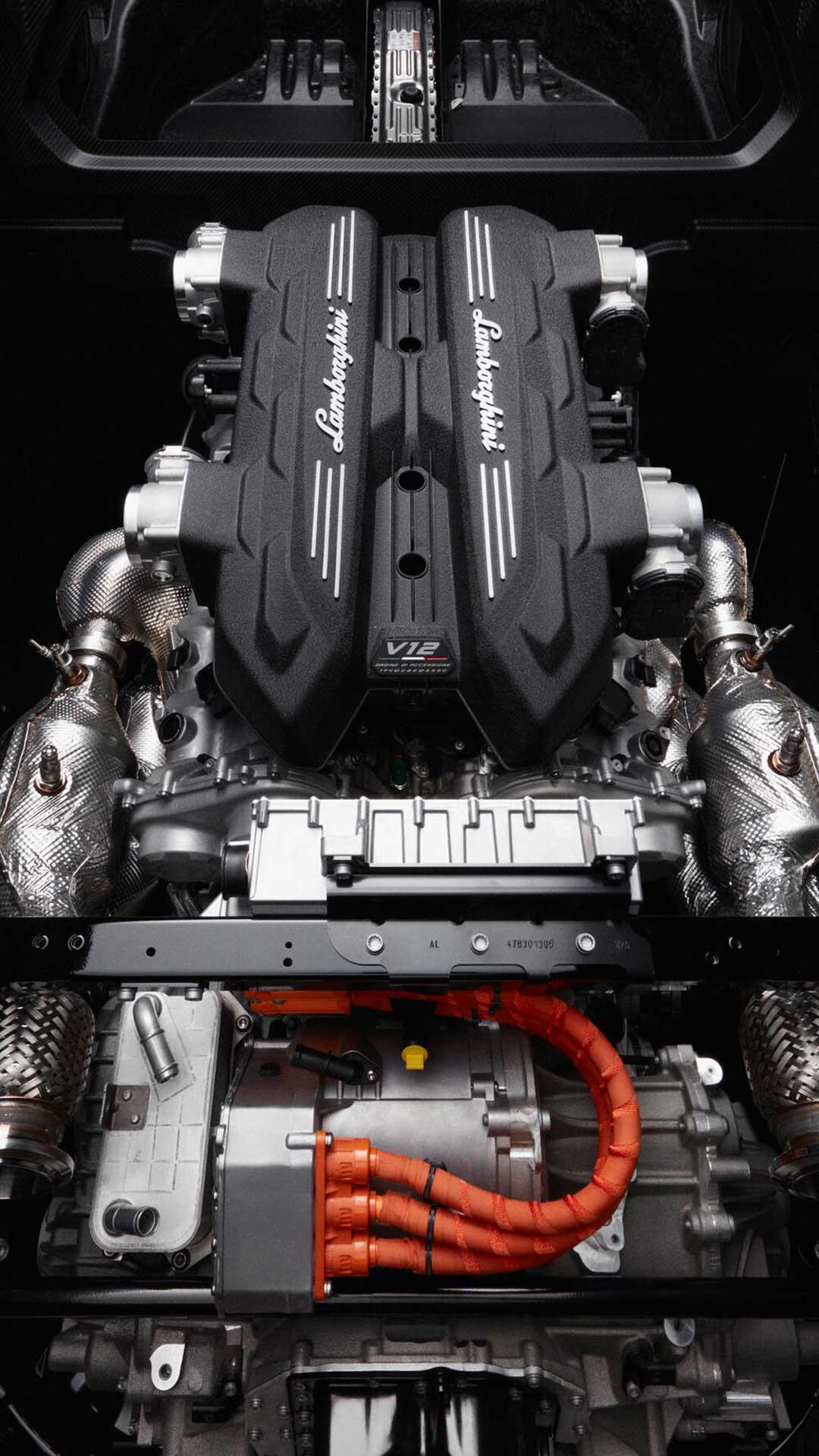 Lamborghini LB744 V12-motor van boven