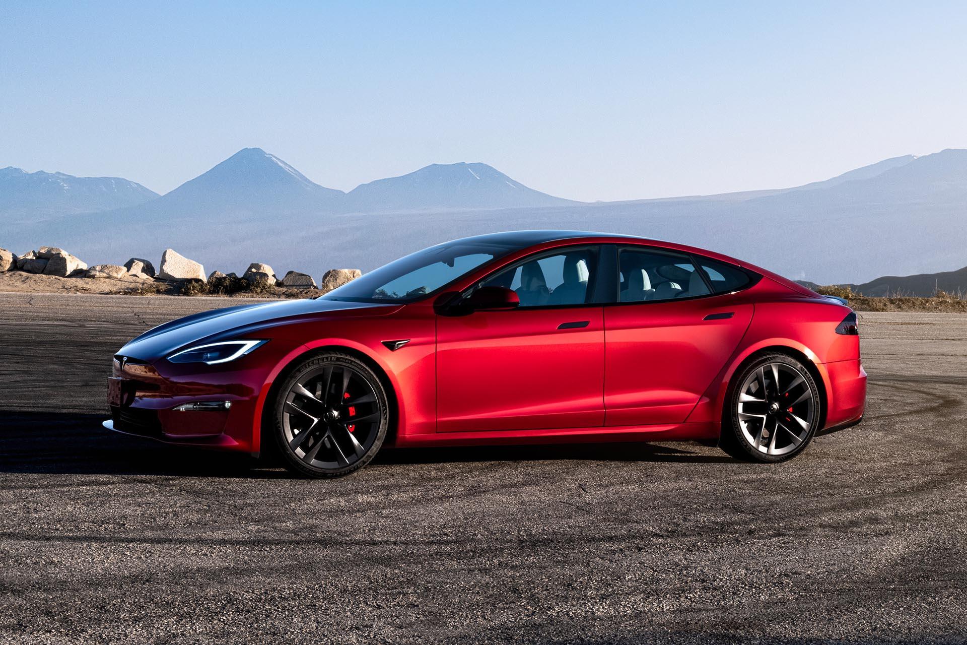 Tesla Model S Plaid (2023) zijkant