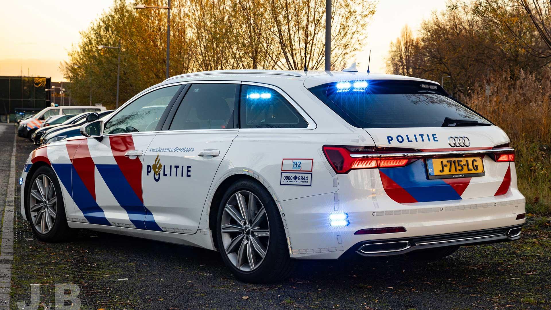 Audi A6 van de politie SIV 2.0 zonder zwaailicht op het dak