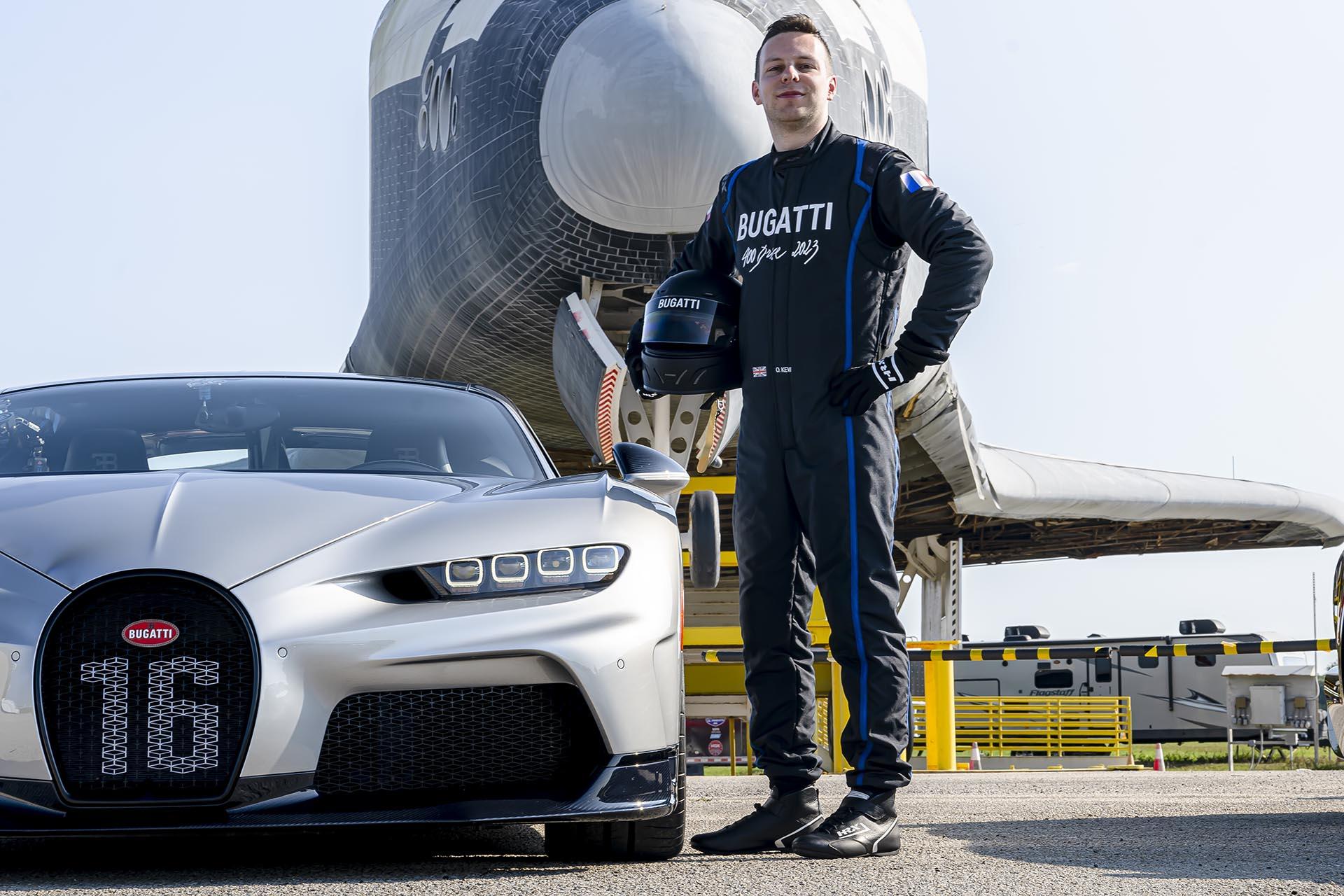 Bugatti Chiron Super Sport voor Space Shuttle met TopGear redacteur Olie Kew