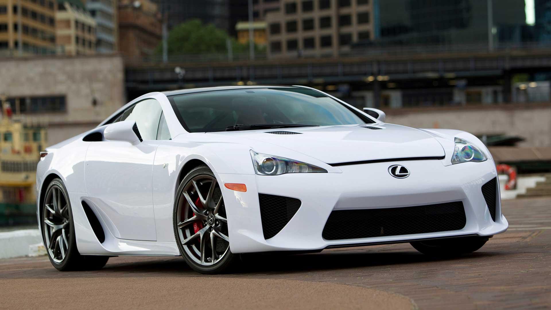 Lexus LFA schuin voor