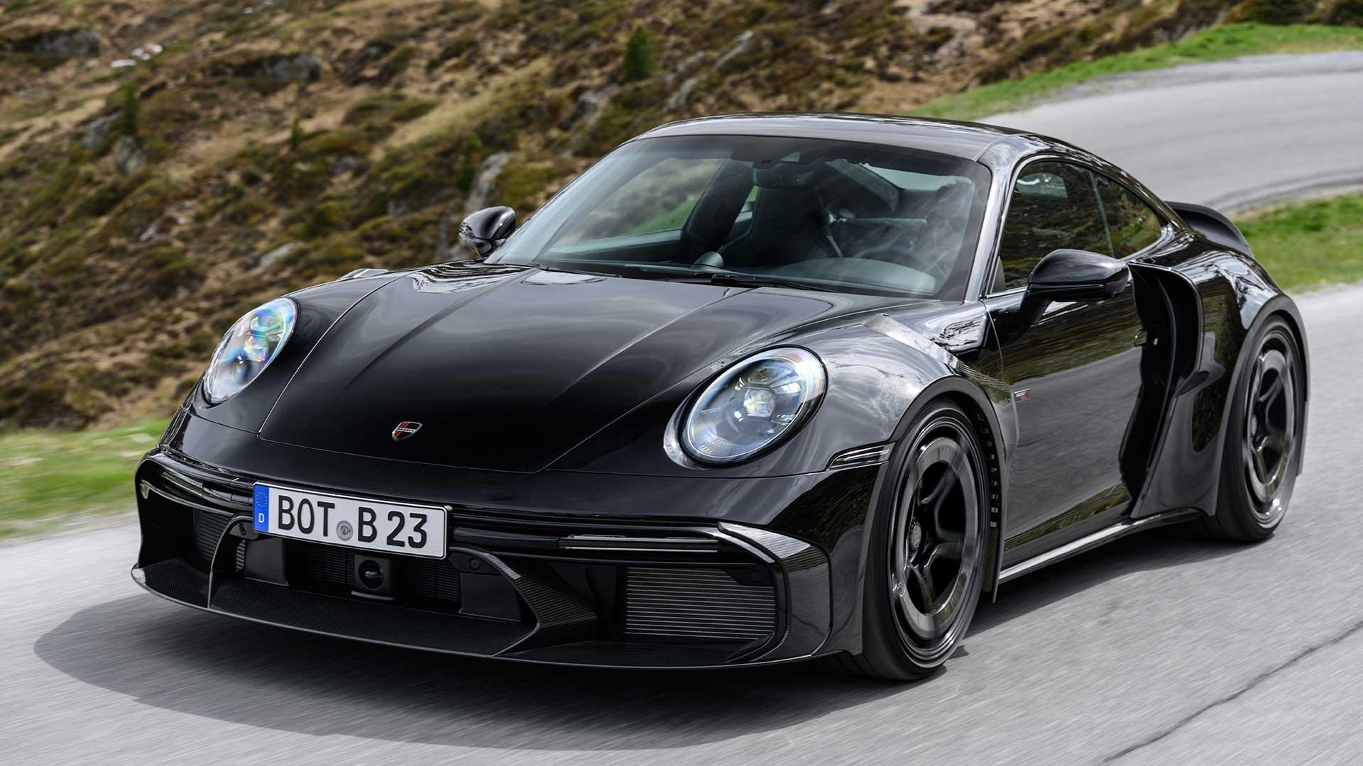 Porsche 911 Turbo S Brabus (2023) rijdend voorkant