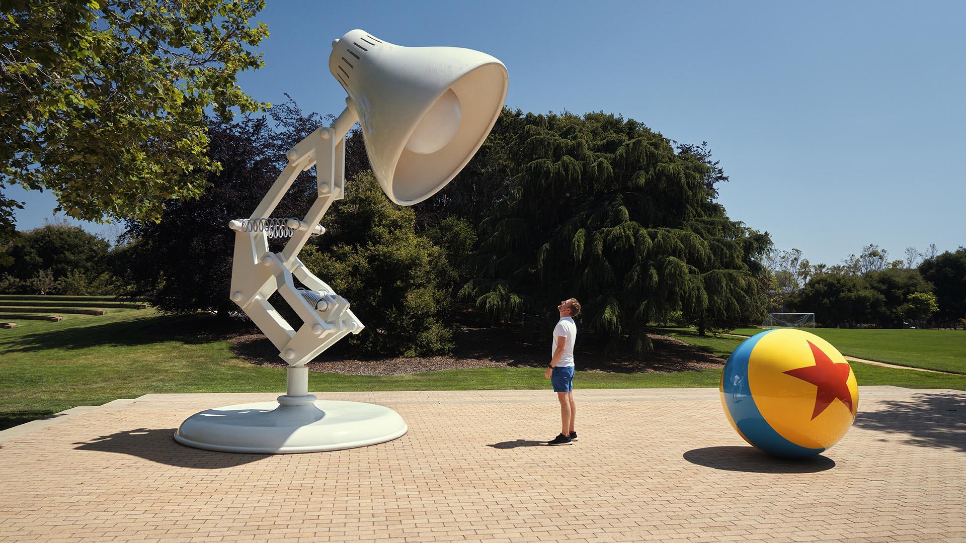 Pixar lamp groot stationwagens in Amerika