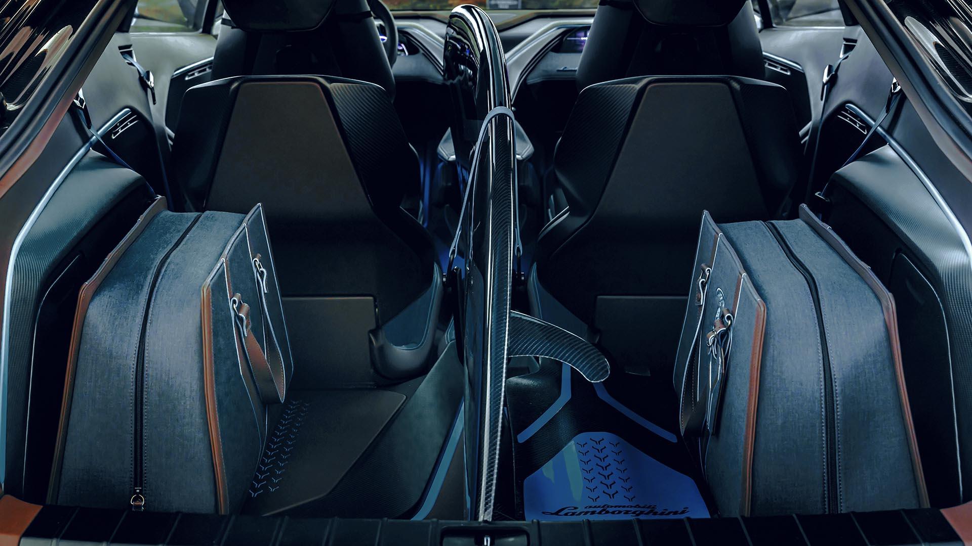 Lamborghini Lanzador interieur stoelen