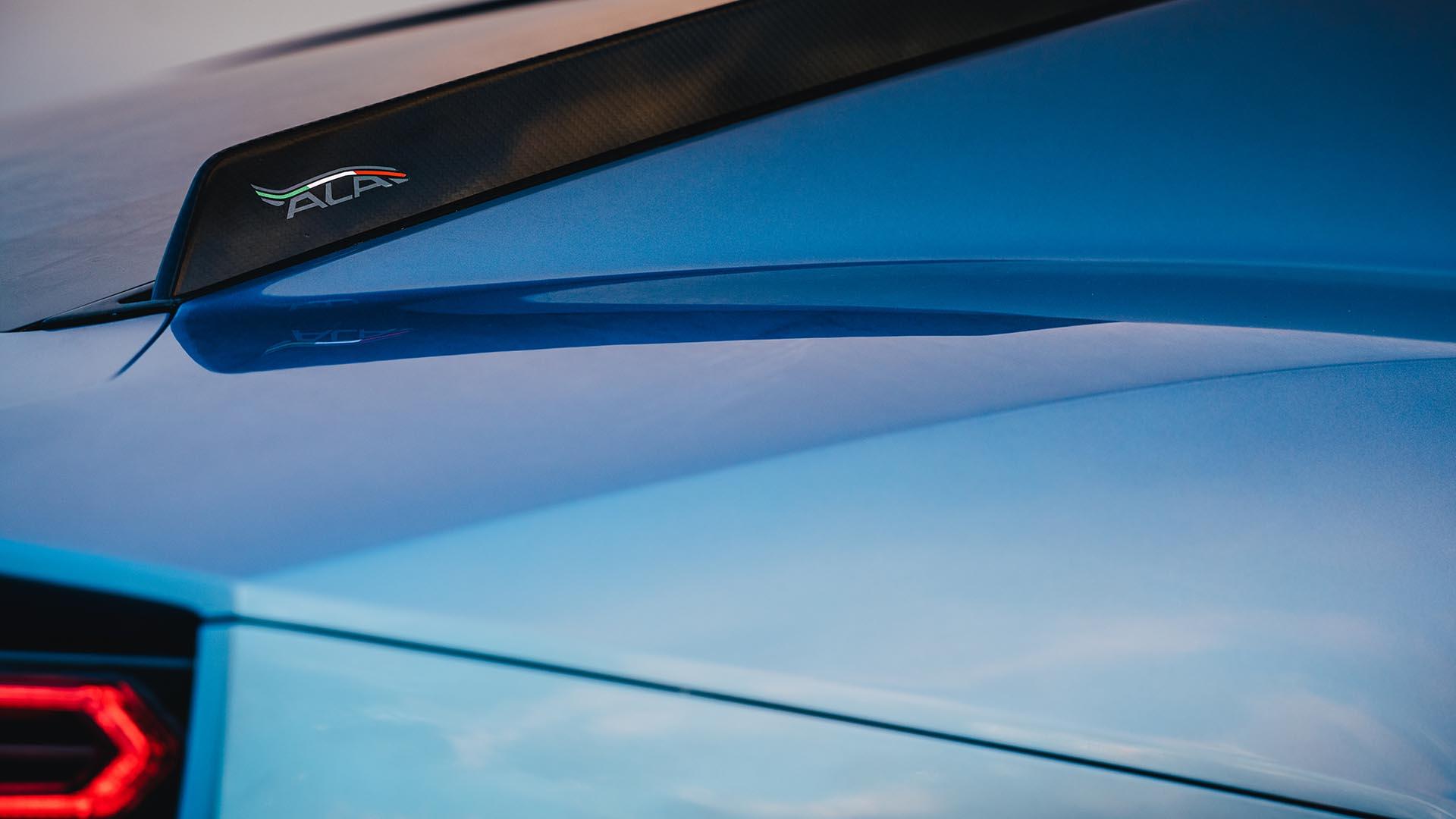 Lamborghini Lanzador detail daklijn achterlicht