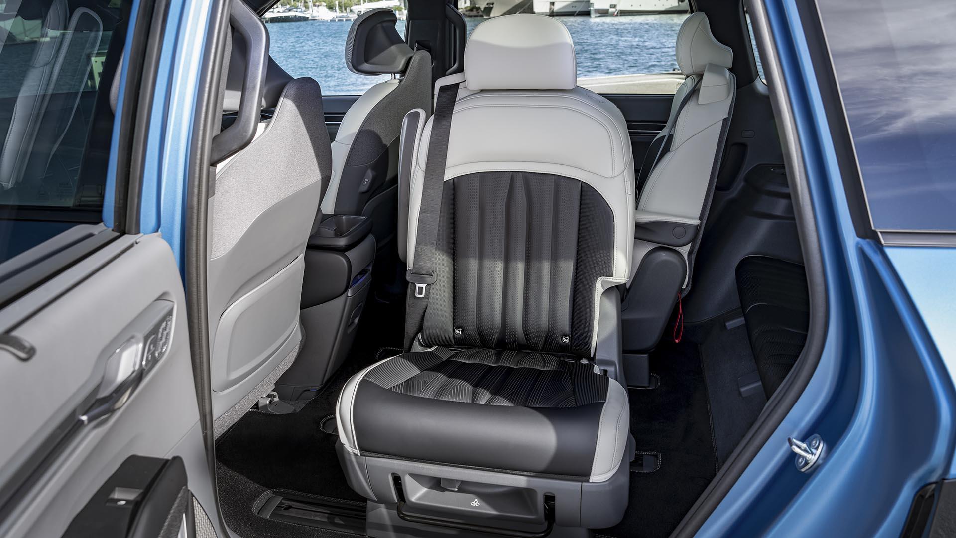 Kia EV9 Launch Edition GT-Line (2023) interieur stoel draait naar deur