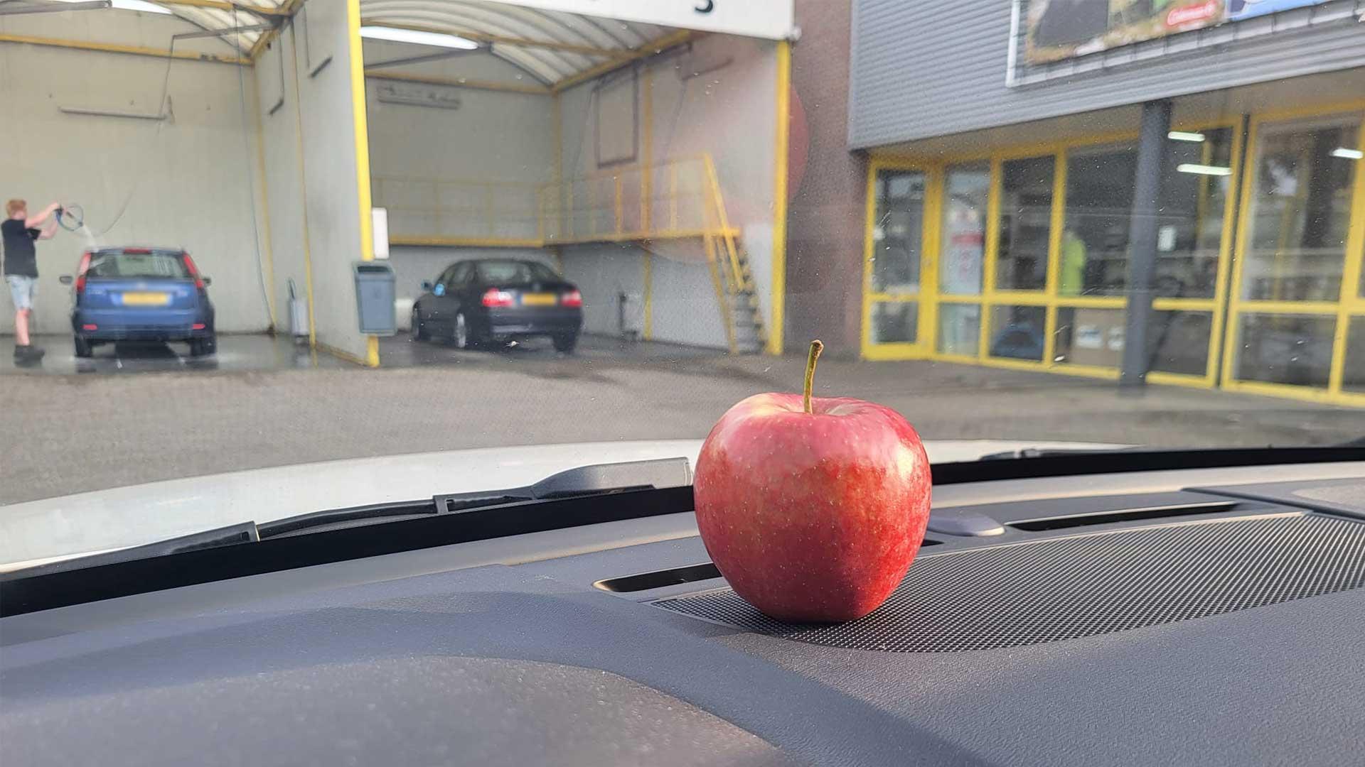 Appel op dashboard bij wasstraat