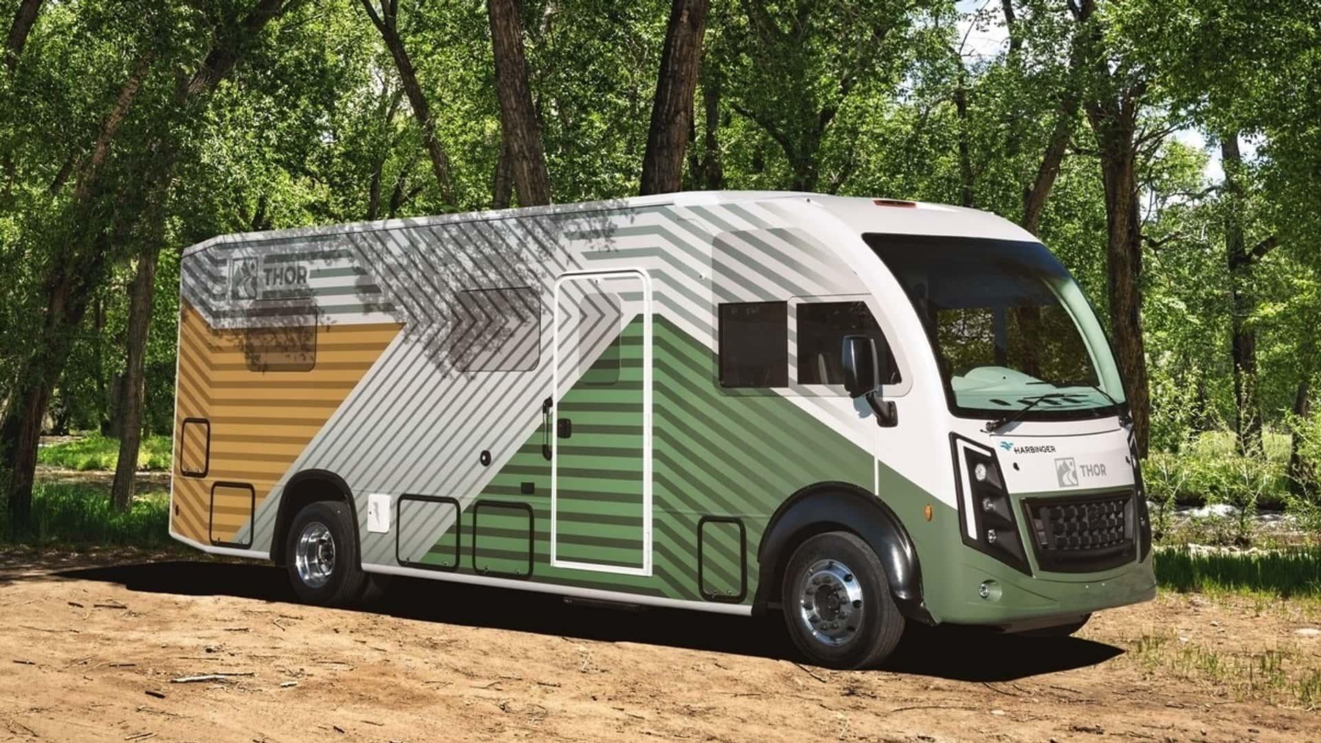 Thor Test Vehicle plug-in hybride camper zijkant voorzijde schuin