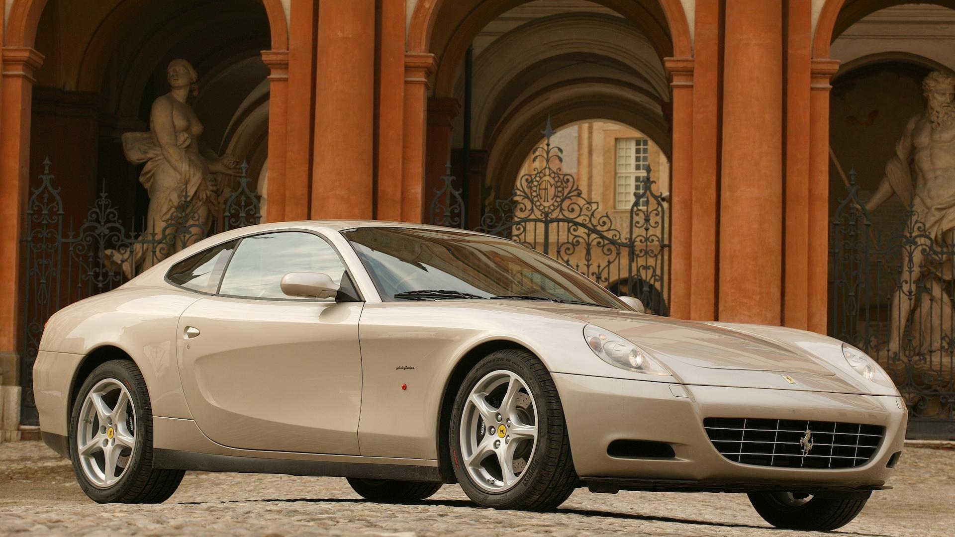 Betaalbare Ferrari Dit Zijn Er Zes Op Een Rij