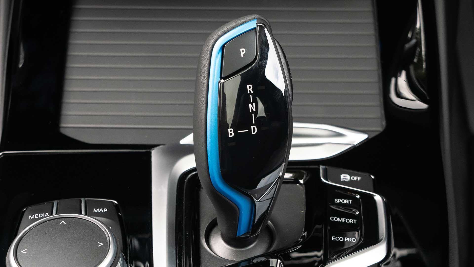Wat is de B-stand van een automaat en hoe gebruik je hem?