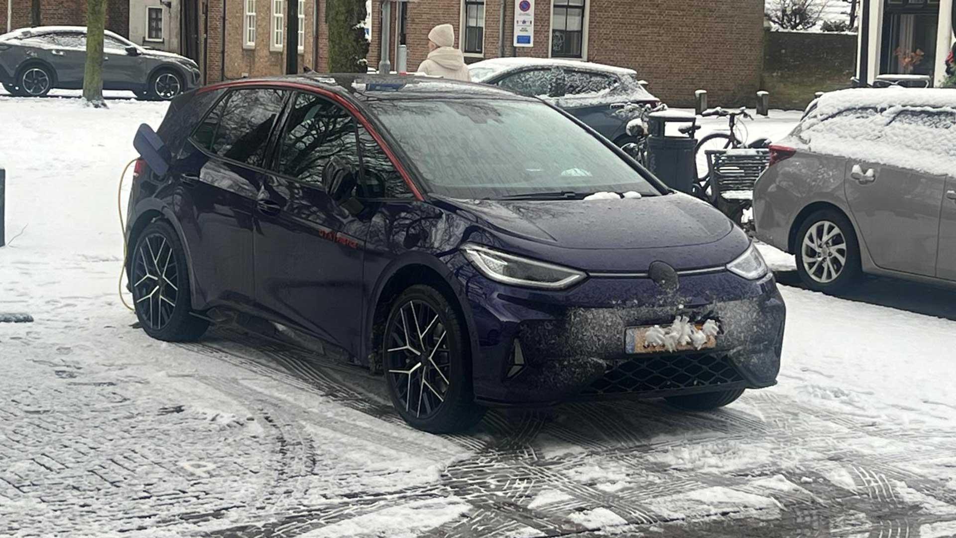 Voici le montant de l’amende pour neige sur la plaque d’immatriculation en 2026