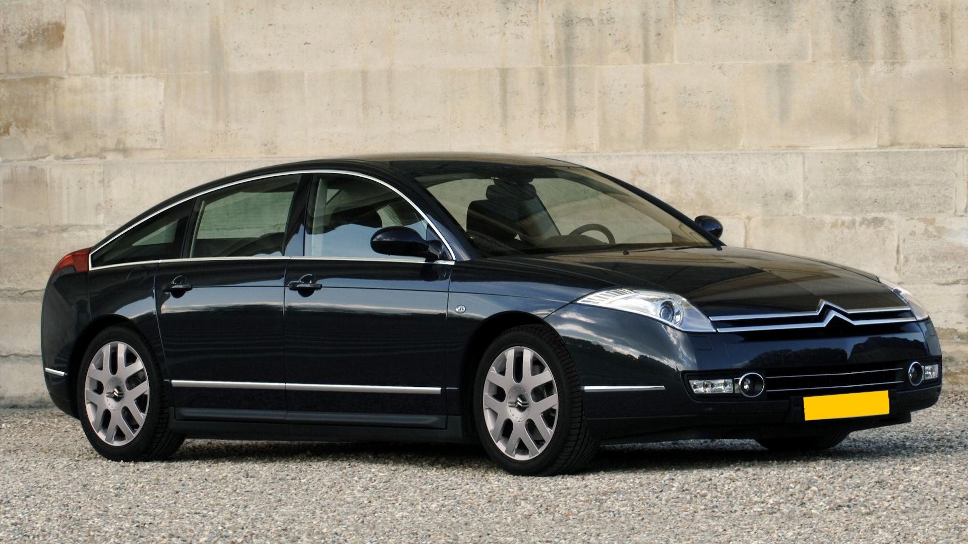 Citroën C6 zwart (2006) zijkant rechts schuin voor