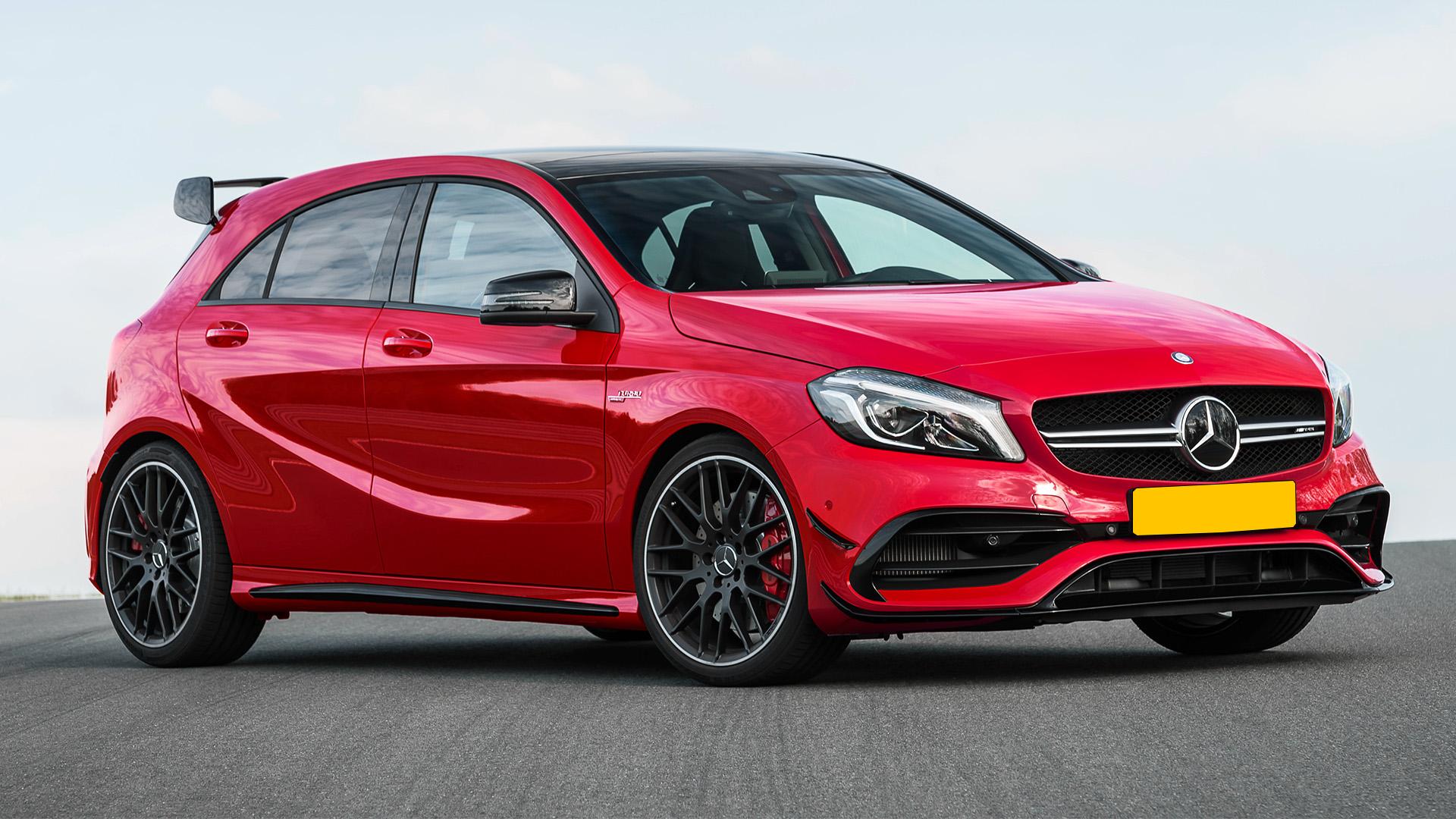 Mercedes AMG A45 (W176) rood (2016) zijkant rechts schuin